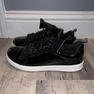 Women's Glossy Black Sneaker